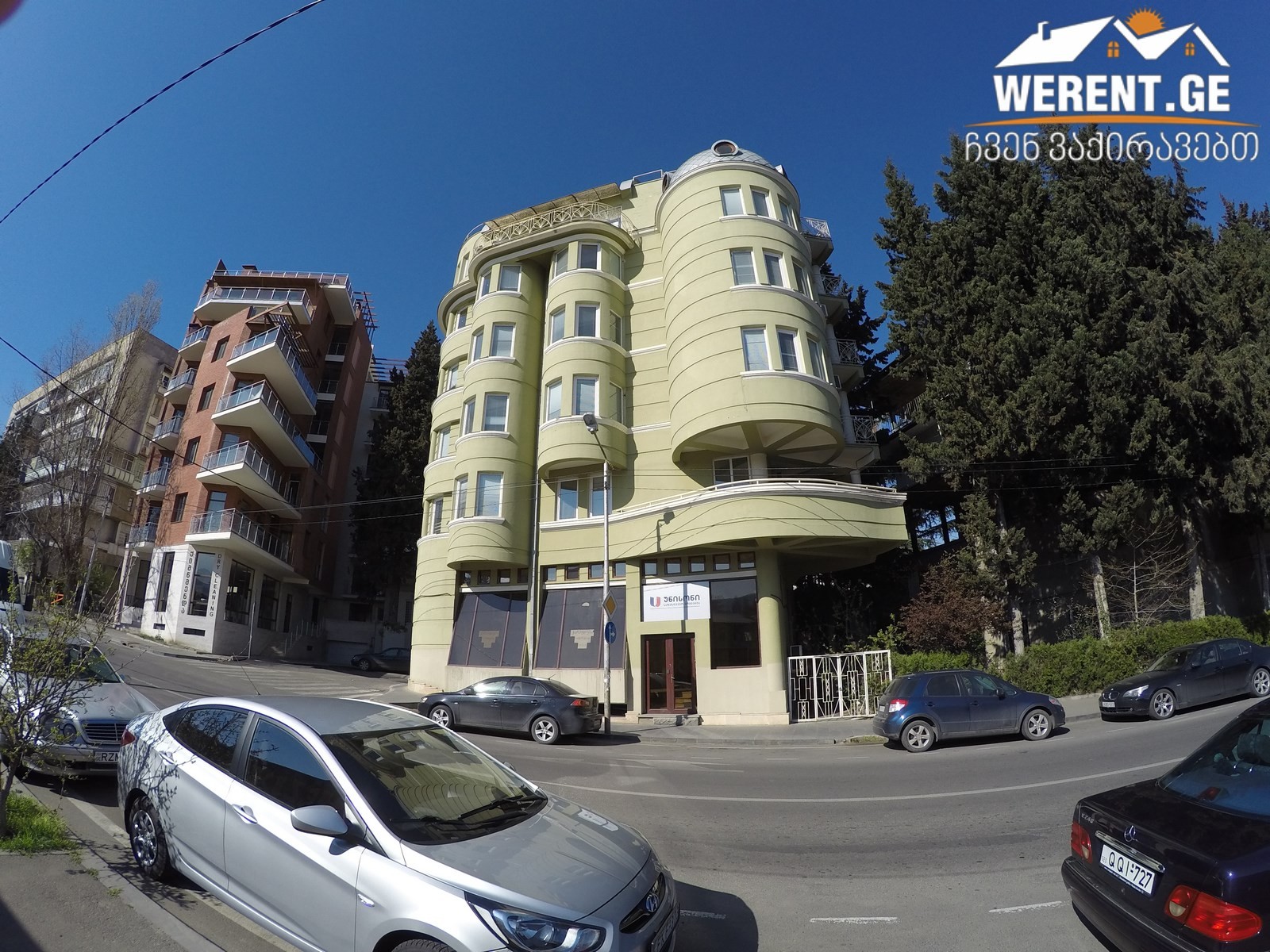20-Room Building For Rent on Budapest Street