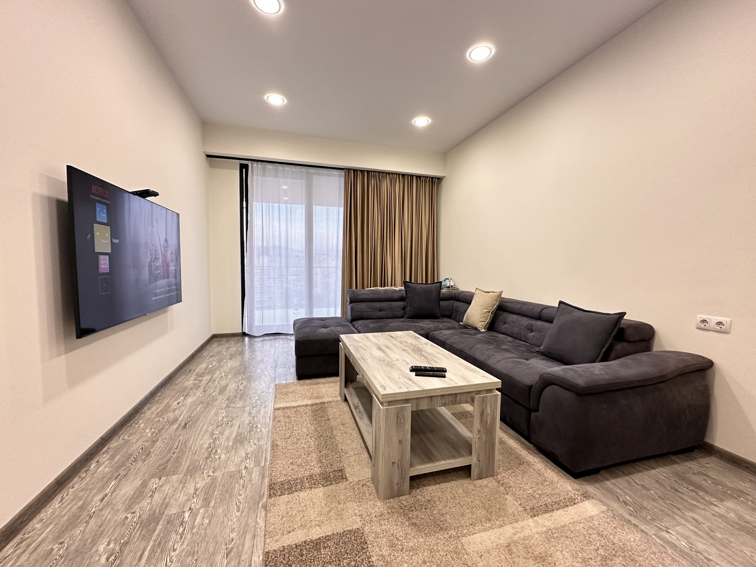 3-room apartment for rent near Mziuri Park, Ramishvili